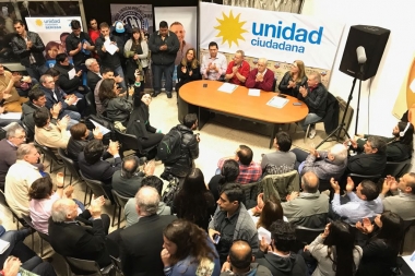 En encuentro con gremios, Taiana destacó: "Un peronismo unido es la clave para ganar en octubre"