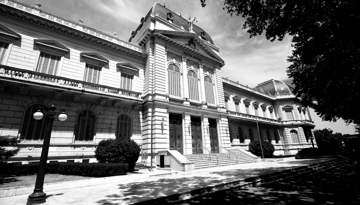 Gran malestar en la Suprema Corte porque Kicillof les redujo su Presupuesto y no los llamó a discutirlo