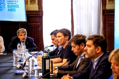 Ministro bonaerense alertó por la eliminación del Impuesto PAIS y habló de su impacto en el turismo