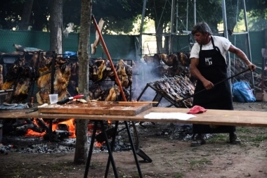 Destinos bonaerenses: Roque Pérez prepara para La Noche de los Almacenes, un viaje a las raíces del campo