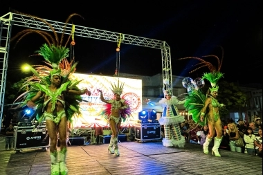 Cargado de espectáculos, comparsas, cultura e identidad, se viene el Carnaval del Sol en Dolores