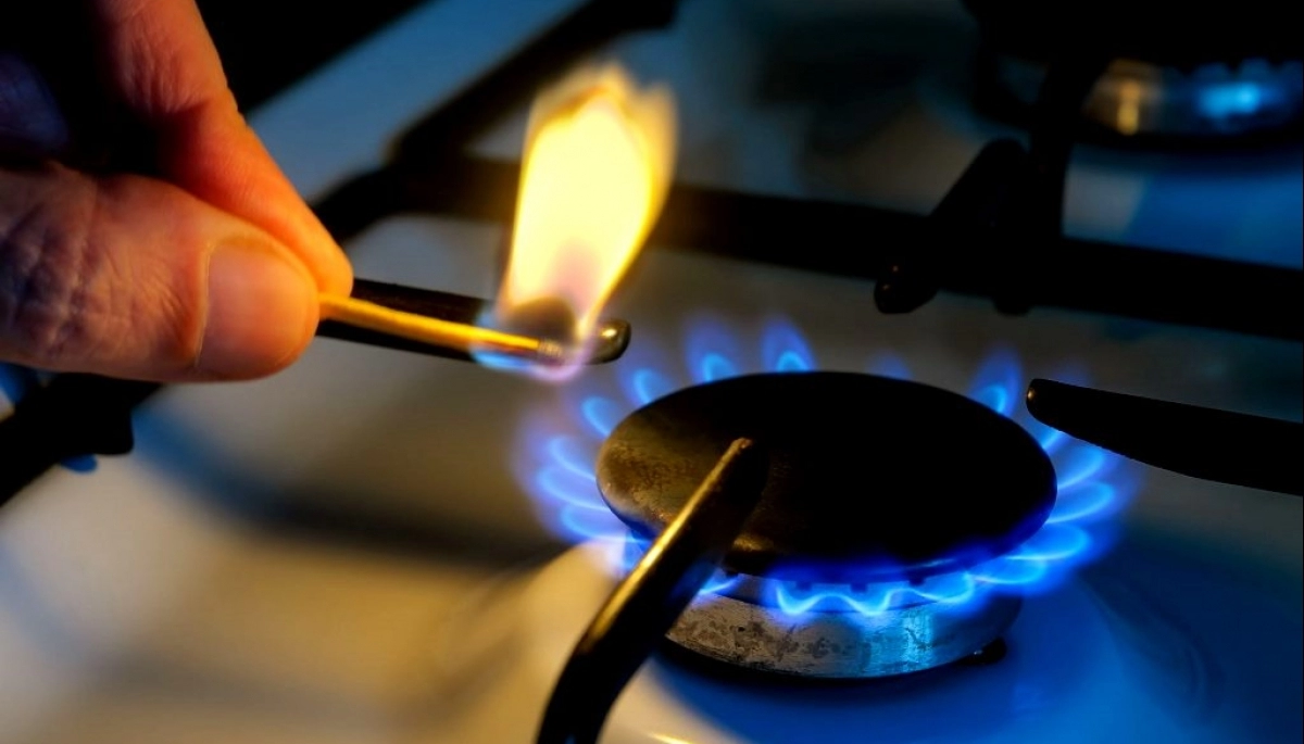 A pesar de la baja inflación, el 2025 iniciará con aumentos en las tarifas de luz y gas en el AMBA