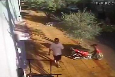 Menor con antecedentes le robó la moto a una enfermera, el padre se enteró y la devolvió