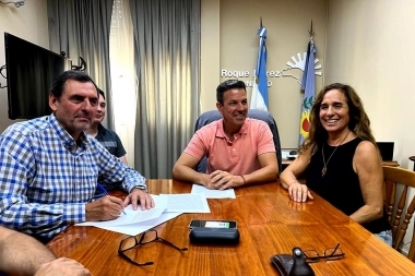 Sciaini selló un convenio con UDOCBA para mejorar el desarrollo de servicios sociales en Roque Pérez