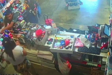 Conurbano descontrolado: encerró a la empleada de un local y en menos de un minuto huyó con la recaudación