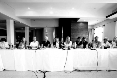 Kicillof reunió a su legión de intendentes: pedido para desdoblar elecciones y construir un frente anti Milei