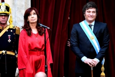 Cristina Kirchner redobló la apuesta contra Milei y lo asemejó con un “político de la casta”
