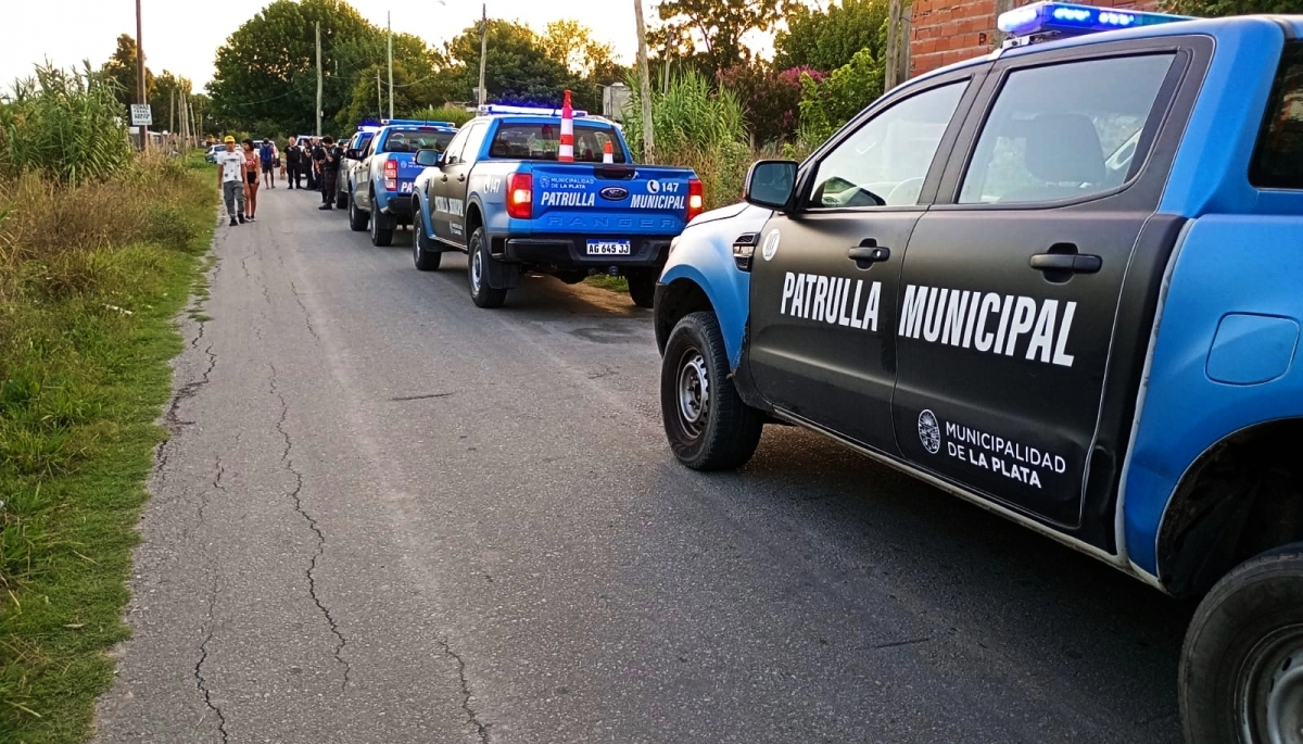 La Plata desplegó un amplio operativo para evitar usurpación de terrenos en Villa Elvira