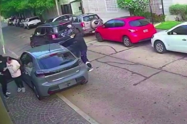 Reapareció la "banda de Fuerte Apache" y le robó el auto a una pareja