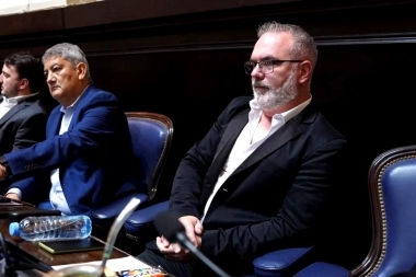 Diputado libertario denunció a Kicillof por “malversación de fondos” y “abuso de autoridad”