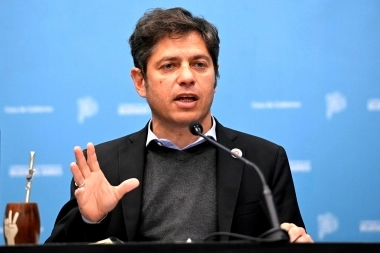 Kicillof respondió a Milei tras su discurso en el Congreso: “Espectáculo tragicómico de un presidente estafador”