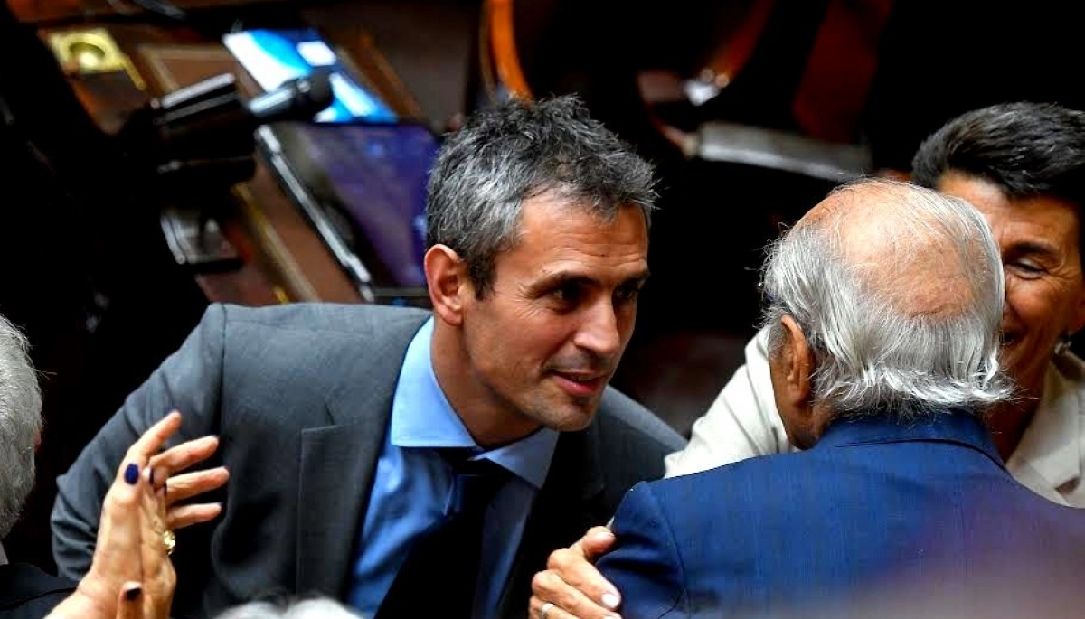 Martín Menem expuso los fracasos “innumerables” de Kicillof y dijo que “no es útil” para ser gobernador