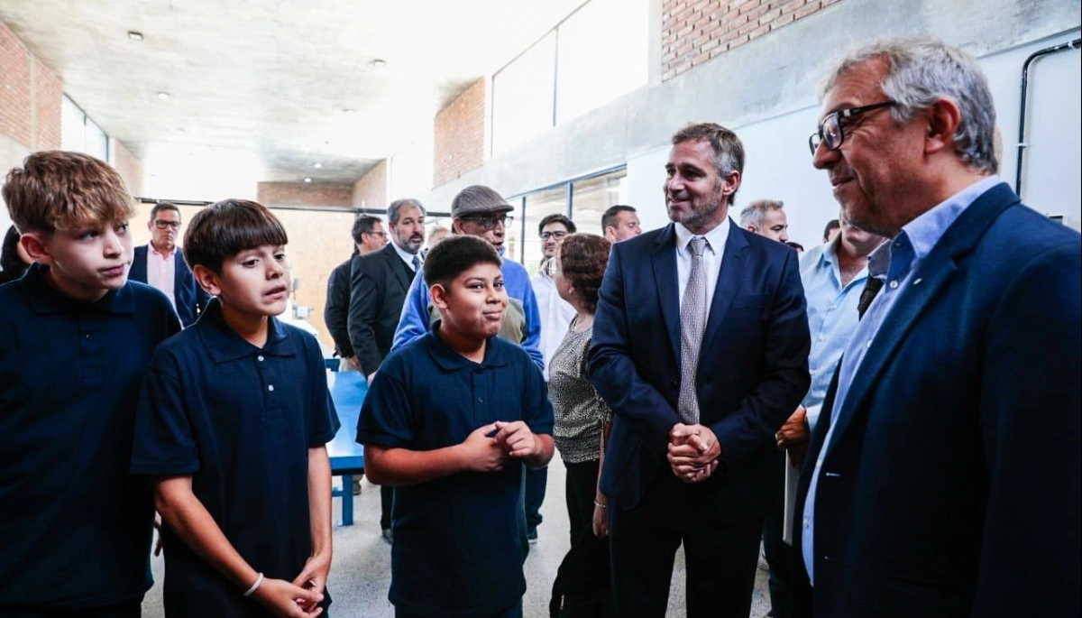 Achával inauguró la nueva Técnica N° 4 en Pilar: “Esta escuela va a hacer realidad sus sueños”
