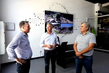 Compromiso local: Gray supervisó las obras de refacción del COM de Esteban Echeverría