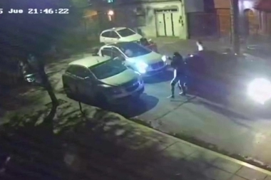 Descontrol en Tres de Febrero: temible banda le cruzó el auto a una pareja y le robó todo