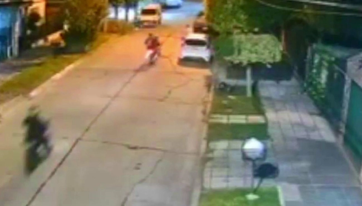 Inseguridad en Merlo: motochorros le robaron el automóvil en la puerta de la casa