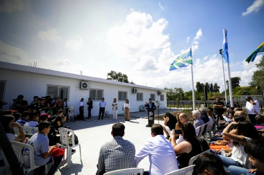 Agenda educativa: Kicillof visitó a Granados para la inauguración de una escuela en Ezeiza
