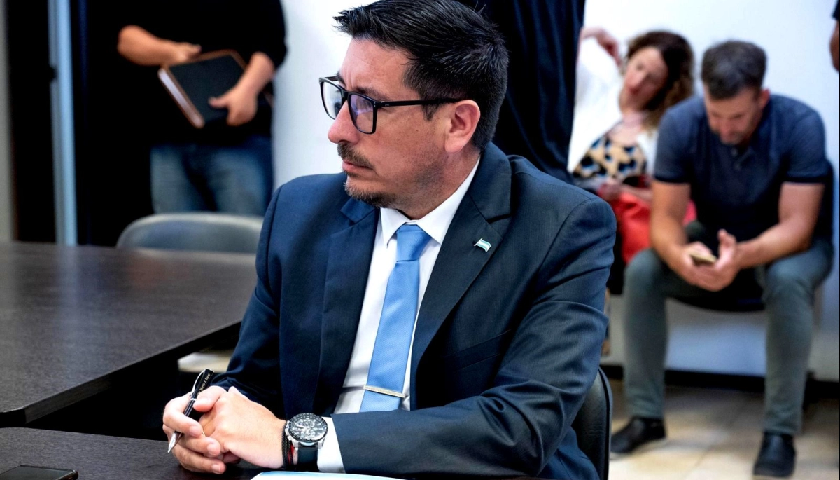 Diputado bonaerense presentó un proyecto para que la Primaria vuelva a durar 7 años y la Secundaria 5