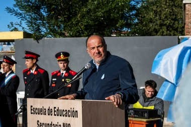 Tres Arroyos: Garate encabezó el acto para rendir homenaje a los Veteranos de Malvinas