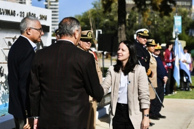 Soledad Martínez encabezó el acto en conmemoración a los Veteranos de Malvinas en Vicente López