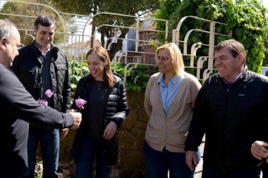 Vidal encabezó un nuevo timbreo de Cambiemos en distintos puntos de la Provincia