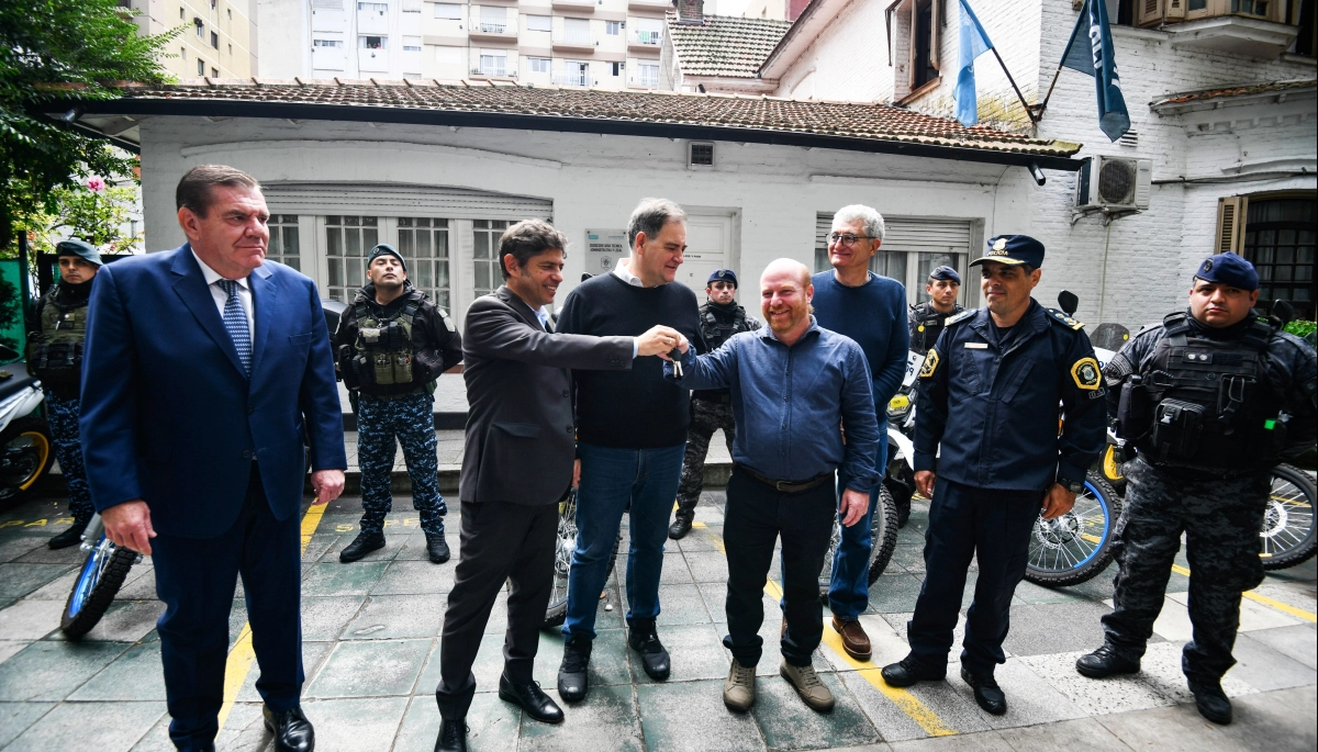 Kicillof se mostró con Montenegro y entregó nuevas motos para fortalecer la seguridad de Mar del Plata