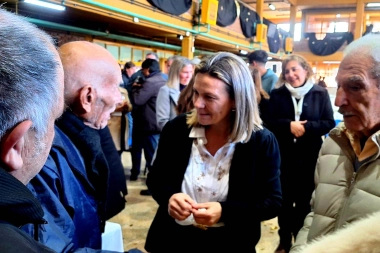 Con los caminos inundados: una decisión de la intendenta hizo estallar de furia al campo de 9 de Julio