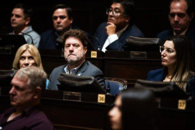 Cansados de la interna peronista, legisladores le exigen a Kicillof que se ocupe de los “problemas reales” en IOMA