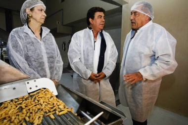 Espinoza visitó una fábrica en Isidro Casanova y remarcó: “La Matanza es la capital industrial de la Argentina”