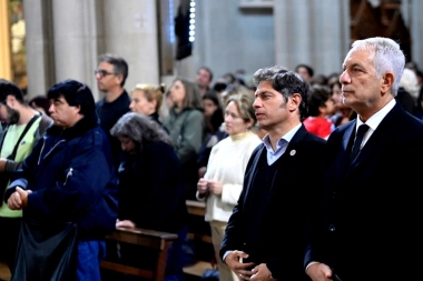 Kicillof y Alak juntos en la misa por el Papa Francisco en la Catedral de La Plata
