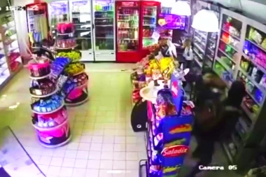 Conurbano descontrolado: kiosquera se resistió al robo y recibió una golpiza brutal