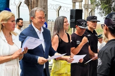 Cascallares recorrió la nueva alcaidía de Almirante Brown para descomprimir las comisarias locales