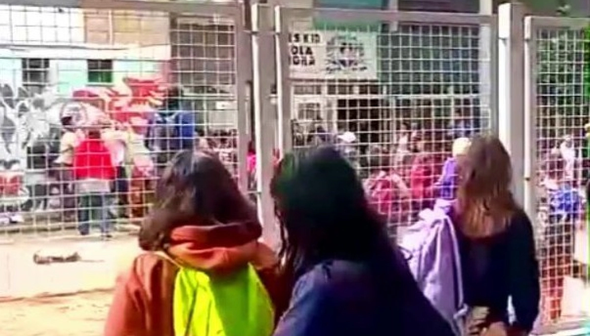 Alumnos violentos en Varela: la pelea de dos adolescentes desató una batalla campal