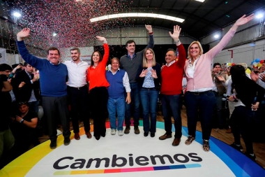 Vidal y Peña encabezaron acto en Mar del Plata y pidieron votar "para que se consolide el cambio"