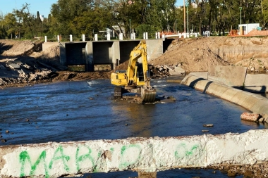 Bahía Blanca finalizó las tareas de limpieza y reacondicionamiento en el Arroyo Napostá
