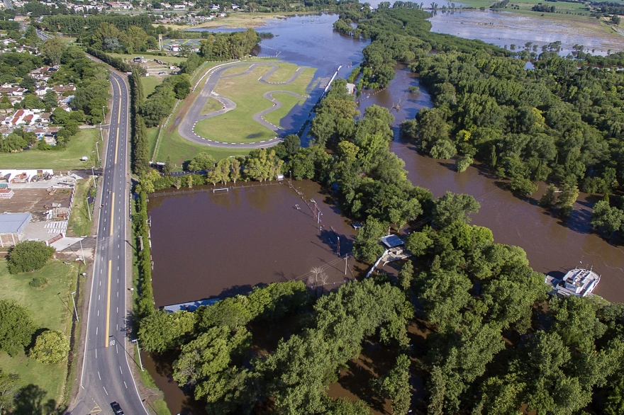 Inundaciones: Guaminí junta firmas contra el ingreso de agua en sus lagunas