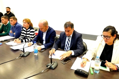 Nuevo capítulo de la interna peronista: Kicillof y el cristinismo tensionan por la condonación de deudas municipales