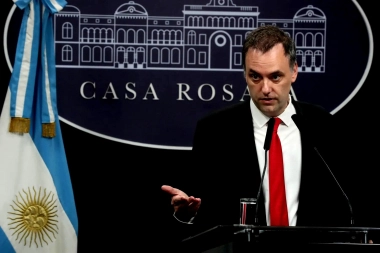 Adorni profundizó diferencias con el PRO y no descartó competir por la Jefatura porteña en 2027