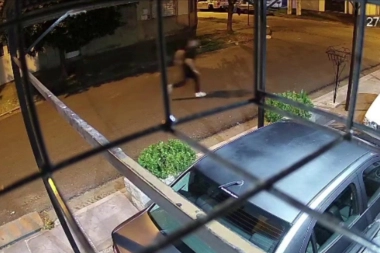 Conurbano descontrolado: a los tiros y como pirañas, violenta banda le robó el auto