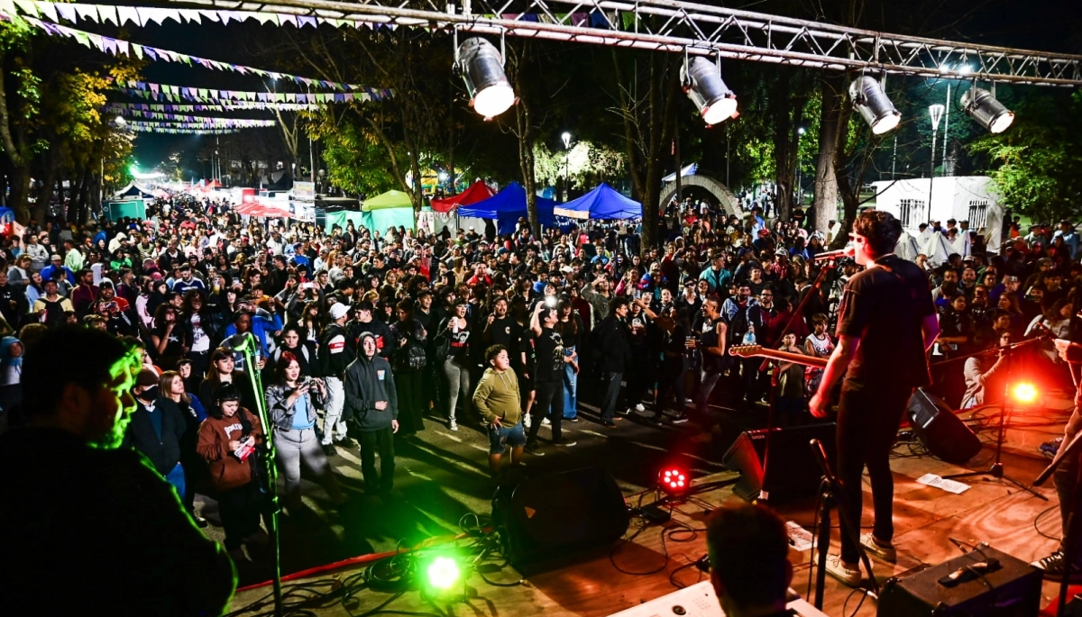 Alejandro Korn celebró sus 165 años con una gran fiesta de música, danza y cultura local