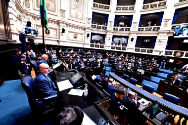 En sesión doble, Diputados y Senadores bonaerenses aprobaron el nuevo cronograma electoral