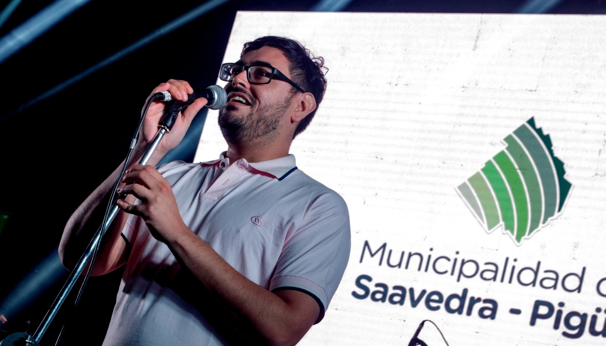 En venganza por los recortes de sueldo, municipales de Saavedra mostraron cuánto cobra el intendente
