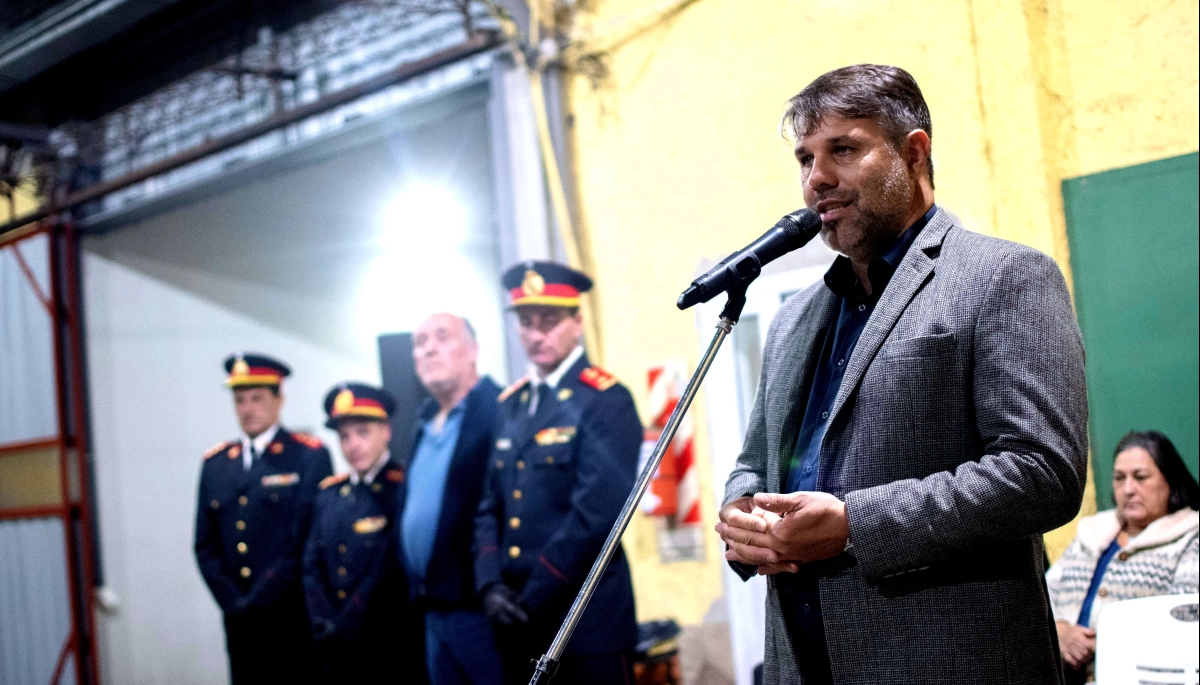 Hourcade participó de los festejos por el 68° aniversario de los Bomberos Voluntarios de Magdalena