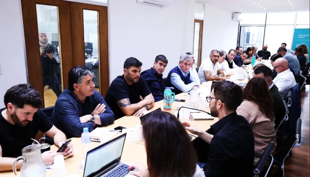 Paritarias: el gobierno de Kicillof ofreció 10% en dos cuotas a docentes y estatales