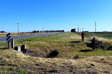 Ante el abandono del gobierno de Milei, vecinos del Interior bonaerense salen a mantener las rutas