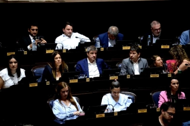 Previo al recambio, los libertarios cierran filas y trazan la estrategia legislativa con un claro mensaje