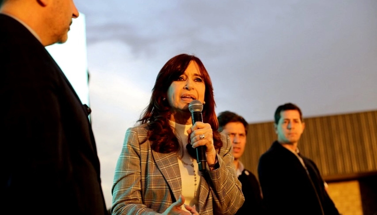 El cristinismo le advierte a Kicillof sobre el “error” del desdoblamiento de Jorge Macri