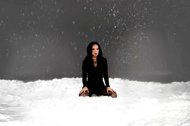 La Joaqui tirotea a todos en “Counterstrike”, su última canción junto a Kidd Voodoo