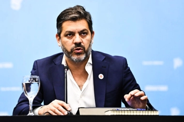 Primero Larroque y ahora Bianco: el kicillofismo fogonea la interna y dice que no hay acercamientos de unidad