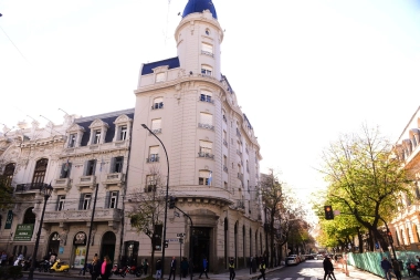 Kicillof y Alak inauguraron las remodelaciones del edificio del Ente Municipal de La Plata